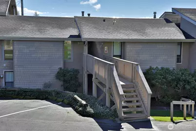 816 Old Beach Road #203, Freeland, WA 98249 - Photo 3