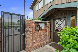 13702 37th Ave S, Tukwila, WA 98168 - Photo 3