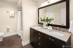 699 John St, Seattle, WA 98109 - Photo 15