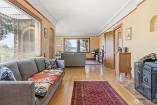 3002 NE 57th St, Seattle, WA 98105 - Photo 13