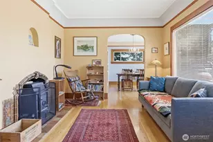 3002 NE 57th St, Seattle, WA 98105 - Photo 11