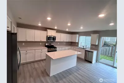 8325 39th Street NE, Marysville, WA 98270 - Photo 7