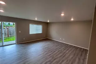 8325 39th Street NE, Marysville, WA 98270 - Photo 5