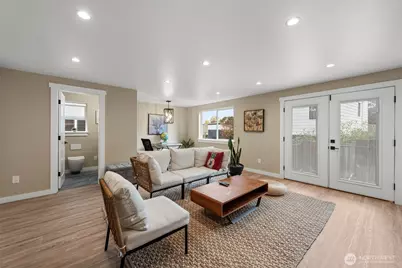 6709 Aurora Avenue, Seattle, WA 98103 - Photo 5