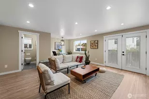 6709 Aurora Ave, Seattle, WA 98103 - Photo 5