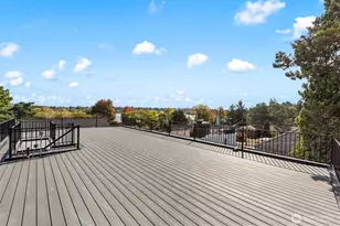 6709 Aurora Ave, Seattle, WA 98103 - Photo 15