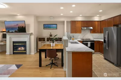 11004 NE 11th Street #404, Bellevue, WA 98004 - Photo 5