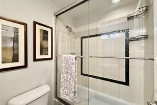 2138 N 113th St, Seattle, WA 98133 - Photo 15