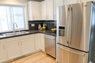 2138 N 113th St, Seattle, WA 98133 - Photo 9