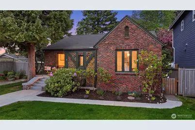 7550 21st Avenue NE, Seattle, WA 98115 - Photo 1