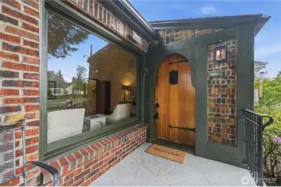 7550 21st Avenue NE, Seattle, WA 98115 - Photo 3