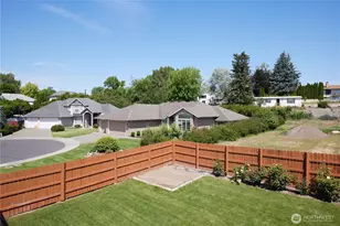 519 SE Mockingbird Dr, College Place, WA 99324 - Photo 33