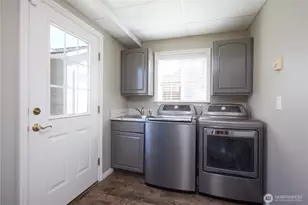 519 SE Mockingbird Dr, College Place, WA 99324 - Photo 17