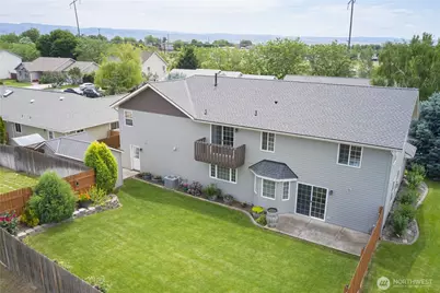 519 SE Mockingbird Drive, College Place, WA 99324 - Photo 37