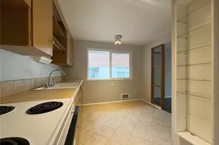 1409 NW 65th St, Seattle, WA 98117 - Photo 9