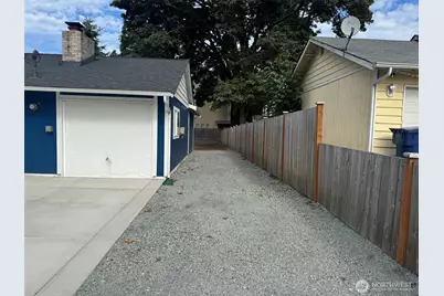 14616 Ash Way, Lynnwood, WA 98087 - Photo 3