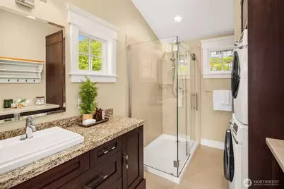 2033 E Lake Sammamish Parkway NE, Sammamish, WA 98074 - Photo 23