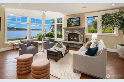 2033 E Lake Sammamish Parkway NE, Sammamish, WA 98074 - Photo 3