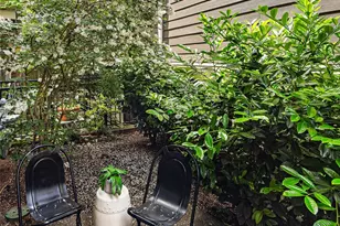 746 Boylston Ave E, Seattle, WA 98102 - Photo 33