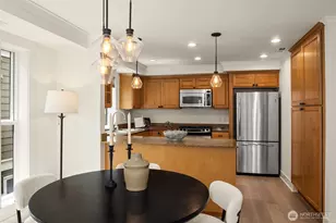 746 Boylston Ave E, Seattle, WA 98102 - Photo 13