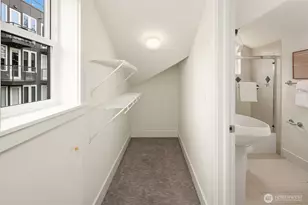746 Boylston Ave E, Seattle, WA 98102 - Photo 23