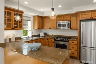 746 Boylston Ave E, Seattle, WA 98102 - Photo 17