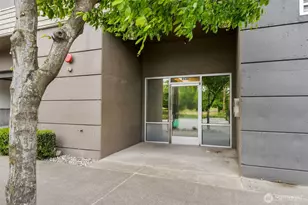 2530 15th Ave W, Seattle, WA 98119 - Photo 21