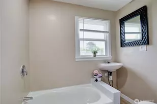 1232 S 18th St, Mount Vernon, WA 98274 - Photo 13