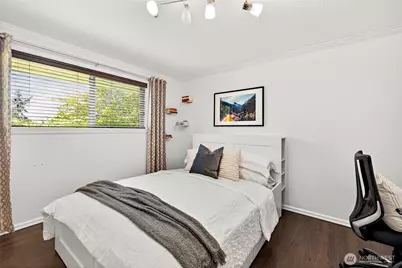 19479 Normandy Park Drive SW, Normandy Park, WA 98166 - Photo 17