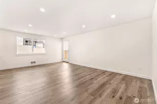 9251 N Ashworth Ave N, Seattle, WA 98103 - Photo 31