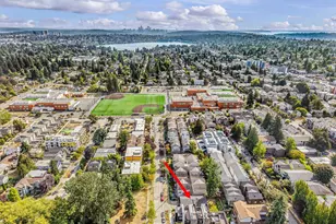 9251 N Ashworth Ave N, Seattle, WA 98103 - Photo 37