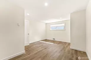 9251 N Ashworth Ave N, Seattle, WA 98103 - Photo 21