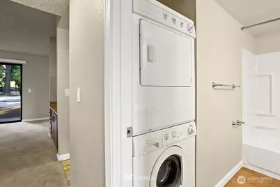 14331 124th Avenue NE #C33, Kirkland, WA 98034 - Photo 3