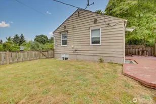 2905 E Olive St, Seattle, WA 98122 - Photo 3