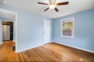 2905 E Olive St, Seattle, WA 98122 - Photo 13