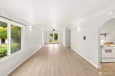 11513 Jovita Blvd E, Edgewood, WA 98372 - Photo 3