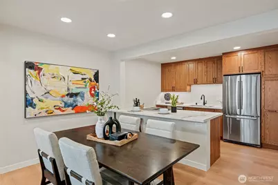 1400 Bellevue Way SE #1, Bellevue, WA 98004 - Photo 7