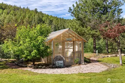 1574 Pine Creek #B, Tonasket, WA 98855 - Photo 9