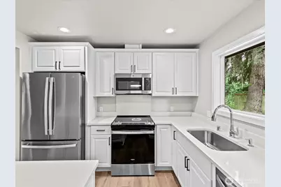 418 S 190th Street, Burien, WA 98148 - Photo 5