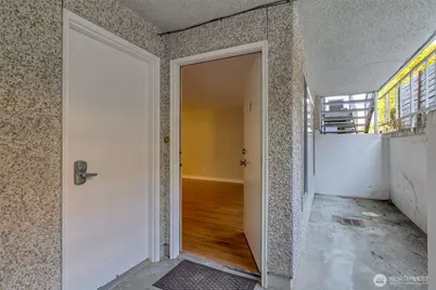 4324 Phinney Avenue N #1, Seattle, WA 98103 - Photo 11