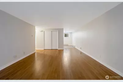 4324 Phinney Avenue N #1, Seattle, WA 98103 - Photo 15