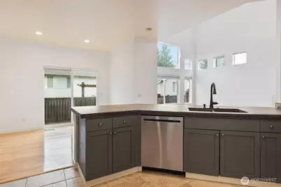 13332 SE 177th Court, Renton, WA 98058 - Photo 11