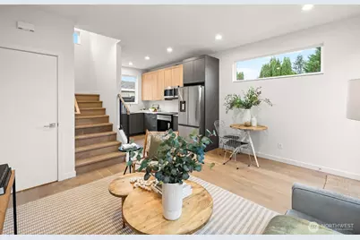 713 B N 70th Street, Seattle, WA 98103 - Photo 3