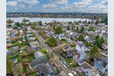 713 B N 70th Street, Seattle, WA 98103 - Photo 25