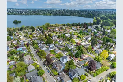 713 B N 70th Street, Seattle, WA 98103 - Photo 23