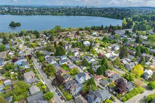 713 B N 70th St, Seattle, WA 98103 - Photo 23