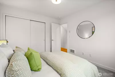 713 B N 70th Street, Seattle, WA 98103 - Photo 17