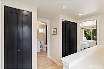 14338 Ashworth Avenue N #B, Seattle, WA 98133 - Photo 19