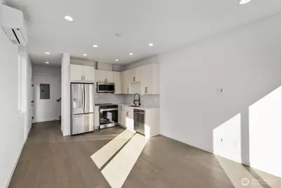 518 N 102nd Street, Seattle, WA 98133 - Photo 7