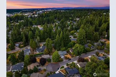 15003 NE 10th Place, Bellevue, WA 98007 - Photo 29